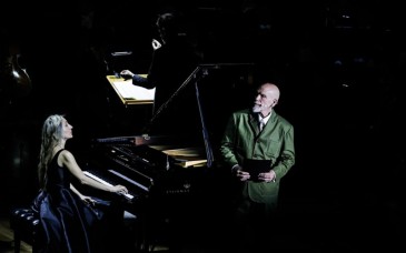 Malkovich lleva a la locura el Informe sobre ciegos en la Sala Nezahualcóyotl