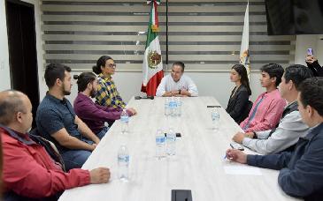 Refrenda Toño Astiazarán apoyo a estudiantes de Física y energías renovables