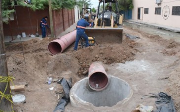 Agua de Hermosillo avanza en rehabilitación de colector en El Sahuaro