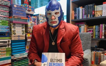 Blue Demon Jr. se despide del ring con biografía que revela al hombre detrás de la máscara