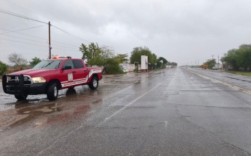 Ayuntamiento atiende afectaciones por lluvia extraordinaria en Miguel Alemán