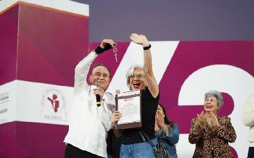 Durazo destaca labor de trabajadores estatales en el XLIII Festejo del Servidor Público 2025