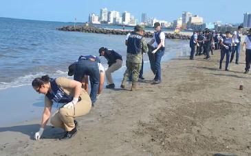 Derrame de hidrocarburo en Veracruz, de un buque no identificado y dos 