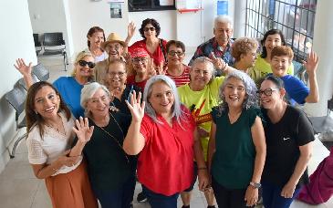 Casa Club de Isssteson llena de felicidad a jubiladas