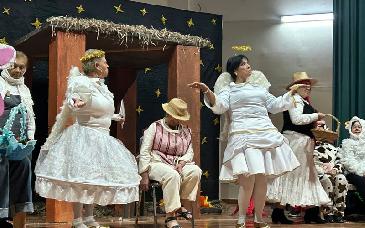 Adultos mayores del CEDAM Hermosillo celebran la Navidad con pastorela cómica