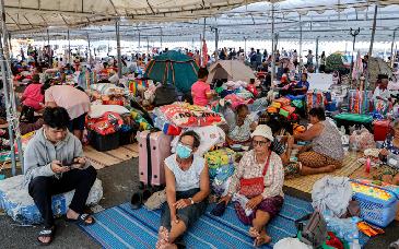 Medio millón huye por choques fronterizos entre Tailandia y Camboya