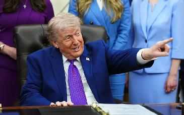 Trump aplaza decision sobre millonario paquete de armas para Taiwan tras dialogo con Xi