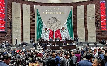 Posponen para el próximo año discusión para adelantar a 2027 la revocación de mandato presidencial