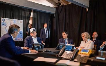 Trump revisa en la Casa Blanca posible acuerdo con Irán