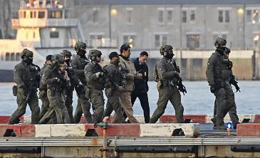 Maduro y Flores Niegan Cargos Criminales