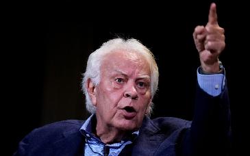 Felipe González anuncia que votará 