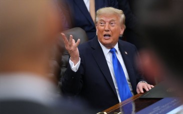 Deuda de EU supera los 40 billones de dólares durante segundo mandato de Trump